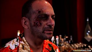 Мужик пригласил двух подружек на яхту и знатно поимел там их задние дырки