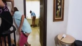 Мачеха трахнулась со своим приёмным сыном и служанкой