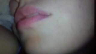 Спящая зрелая брюнетка приняла густую сперму на свои большие сиськи